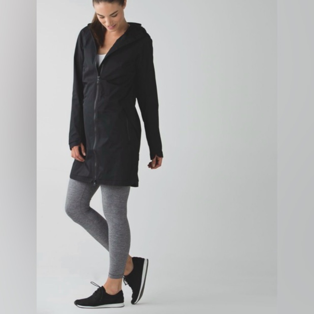 Lululemon Athletica Black Rain Jacket Size 4
